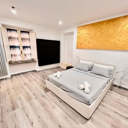 Abstract House Design Home In Center Of Torino Kültér fotó